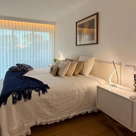 Herdade Dos Salgados, T3 8b-1b, Lagoas Apartment *